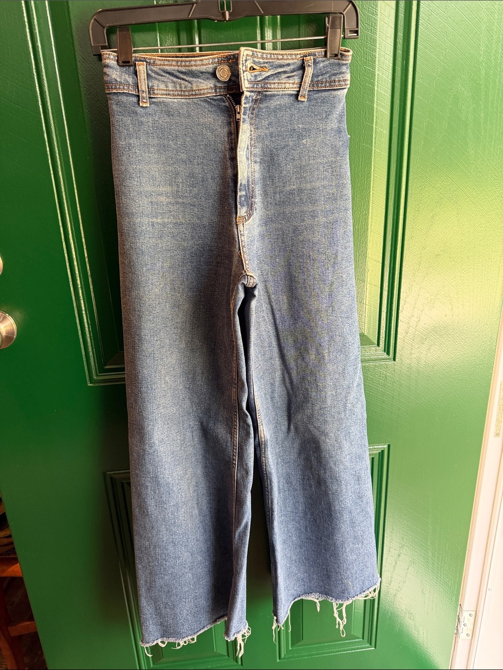 Zara Light Blue Cropped Raw-Hem Jeans